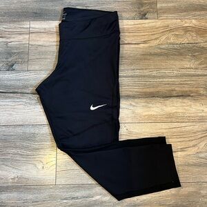 Nike Cropped Dri-Fit Legging